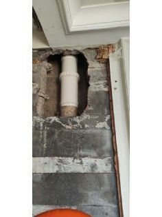室内管道破损渗漏